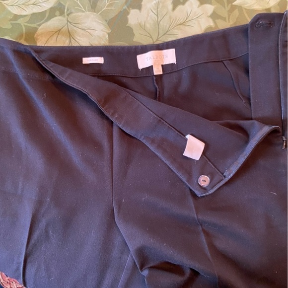 Talbots size 10 Heritage slacks with permanent creases for no ironing. Quality. - Picture 6 of 8